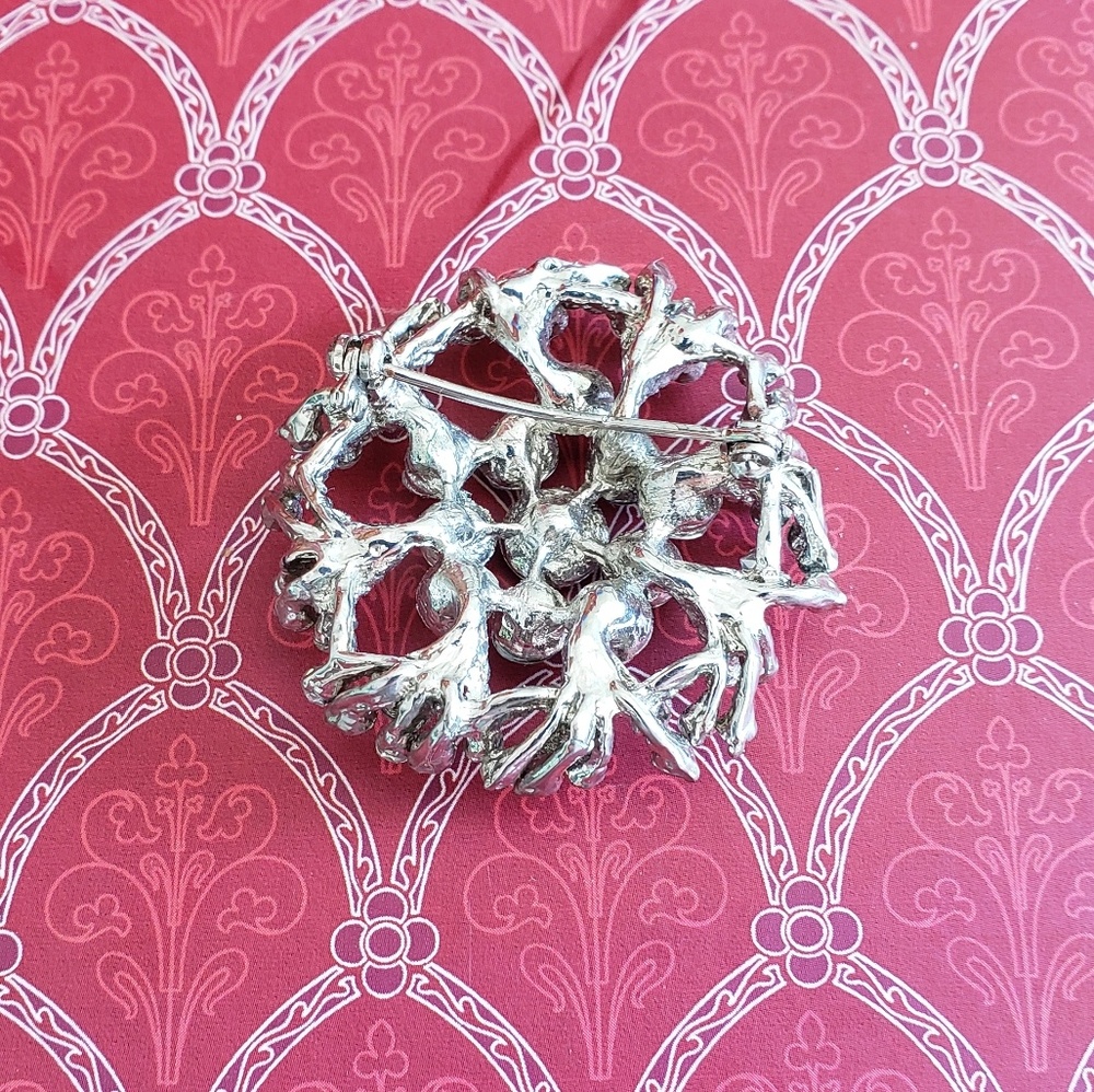 Brooch - Picture 2 of 2